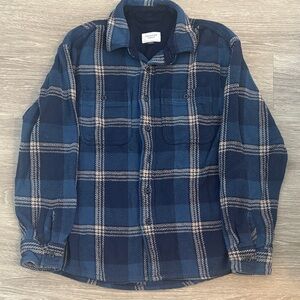 American Eagle Outfitters Blue Plaid Casual Button Down Flannel